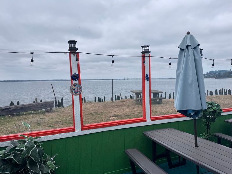 Grab The Deck And Let Youngs Bay Steal The Show