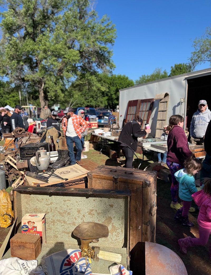Guthrie flea Market LLC, Guthrie, OK