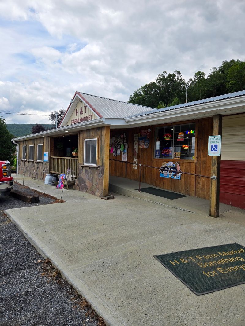 H&T Farm Market LLC, Lost City, WV