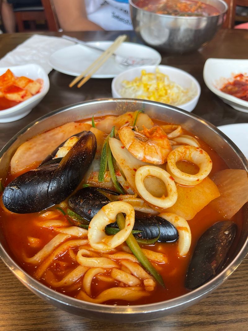 Halmae Noodle, Palisades Park, NJ