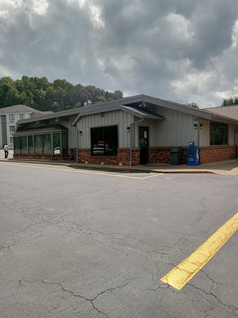 Harding's | Family Restaurant, Charleston, WV