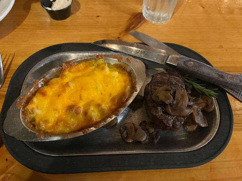 Hearty Plates From Prime Rib to Smoked Chicken