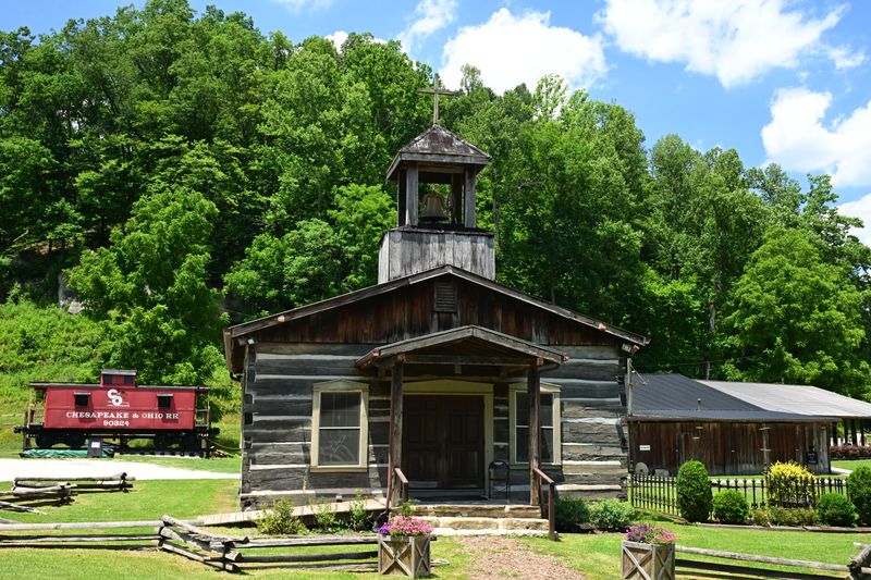Heritage Farm Museum & Village, Huntington, WV