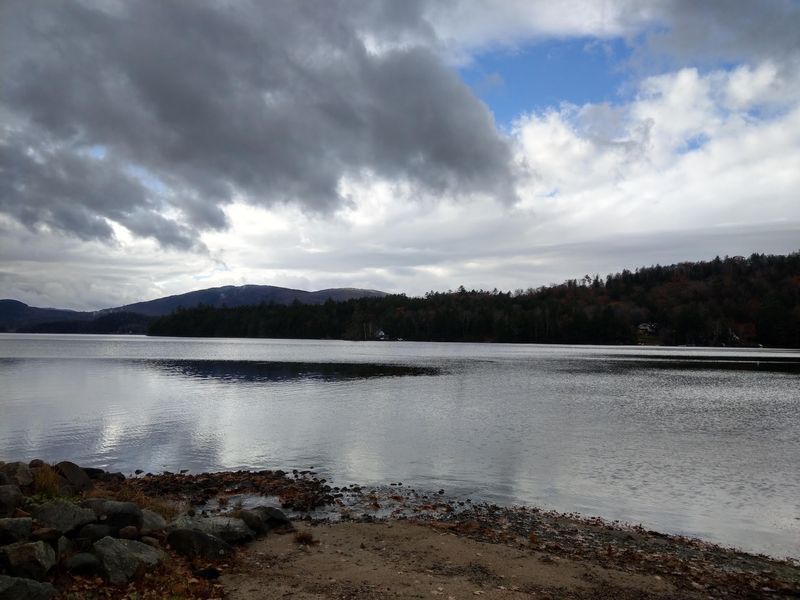 Hiking Trails With a Lakeside Payoff