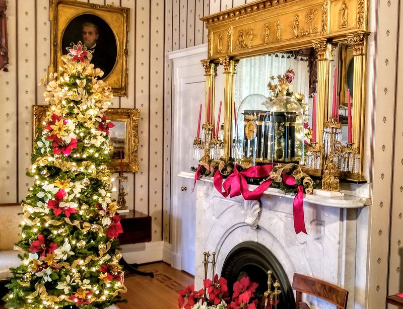 Holiday Season Turns The House Into A Designer Showcase Holiday Season Turns The House Into A Designer Showcase