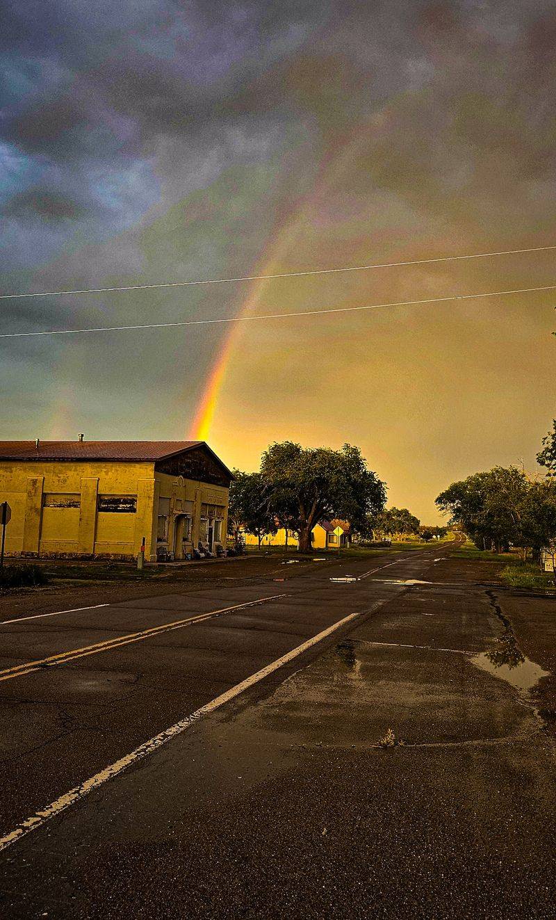 Hospitality That Rescues Travelers From the Mud