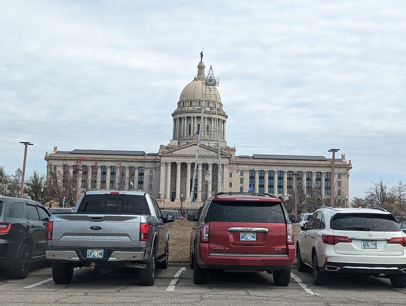 Hours, Free Tours, and Parking Tips