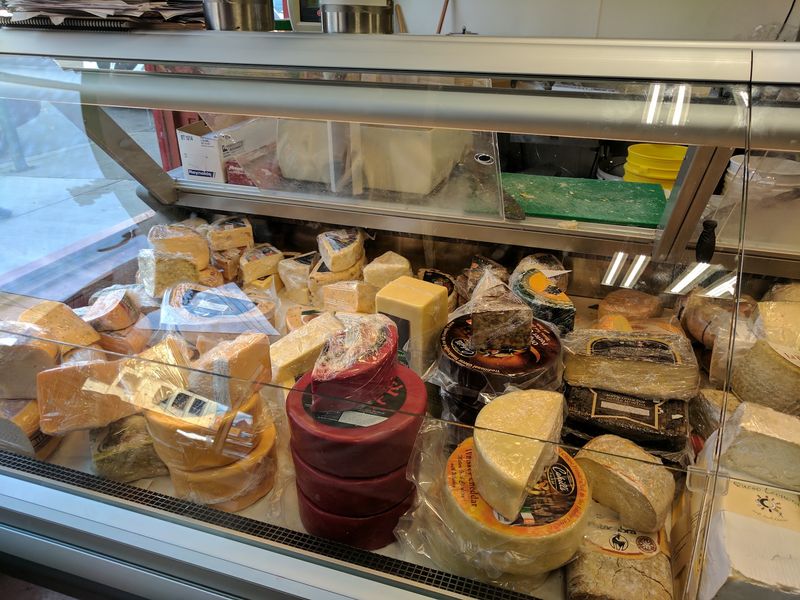 How Supermarkets Pushed The Business Toward Pizzerias How Supermarkets Pushed The Business Toward Pizzerias