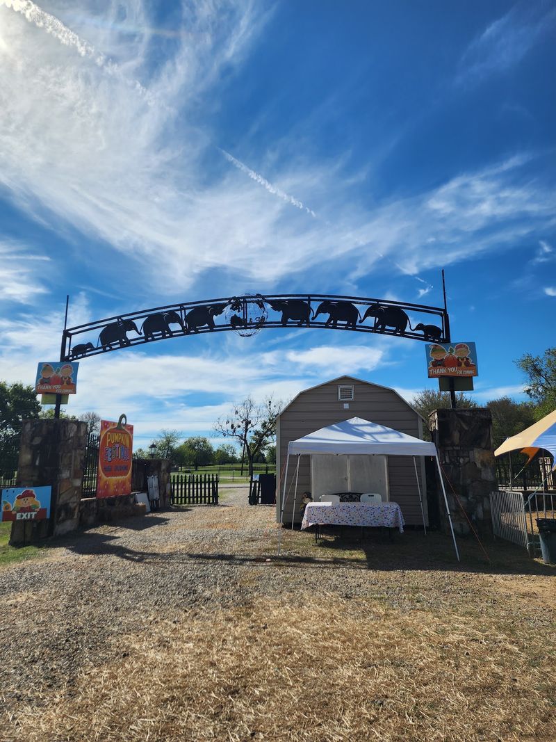 Hugo, the Town Called Circus City USA