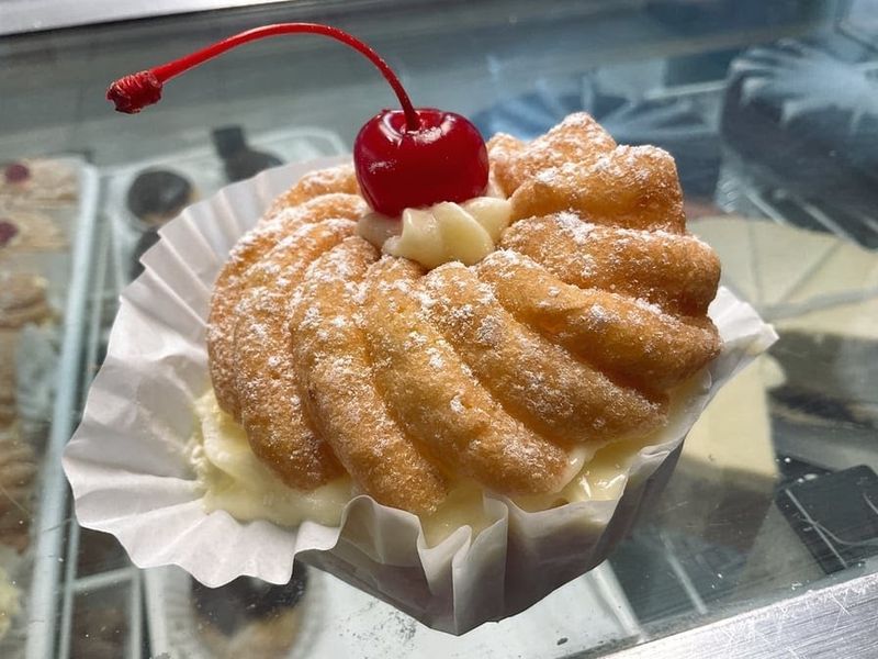 Italian Classics in Cream and Crunch