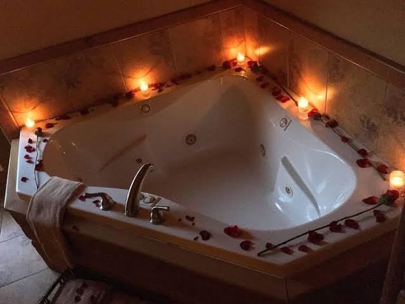 Jacuzzi Soaks and Balcony Evenings