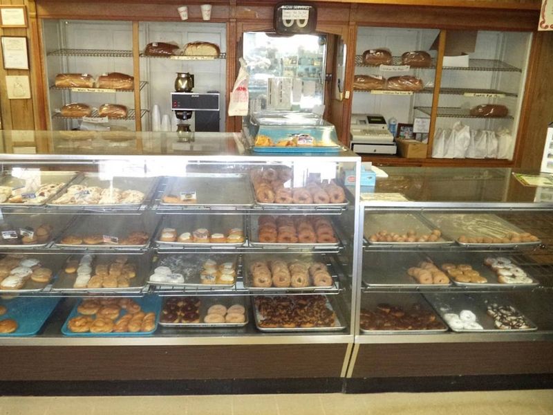 Lindström Bakery