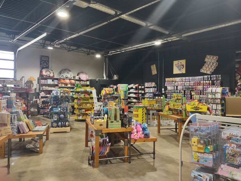 Local Makers Fill A Market Out Back You Shouldn't Skip