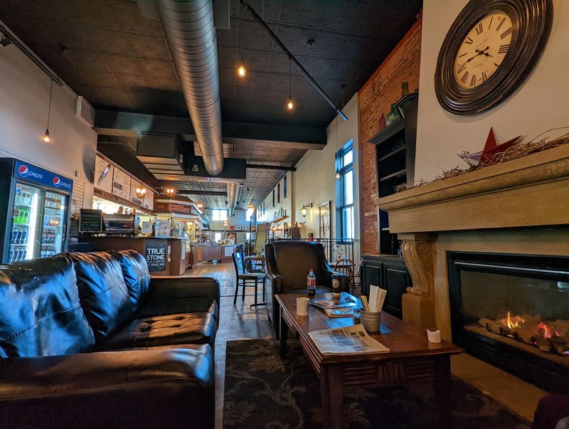 Lola - An American Bistro Lola - An American Bistro