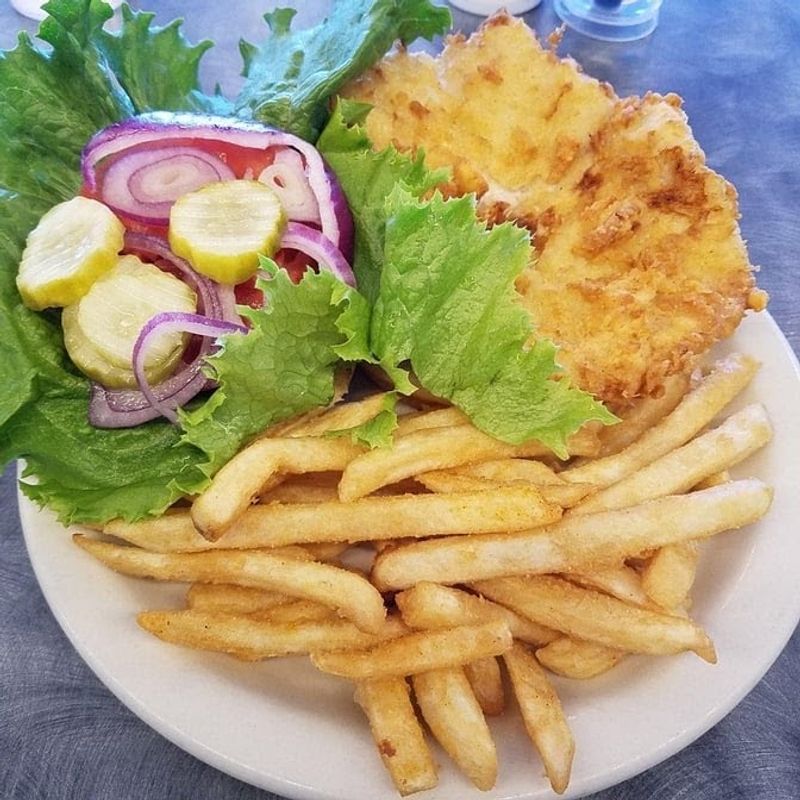 Lunch Brings Tenderloins, Meatloaf, And Daily Specials