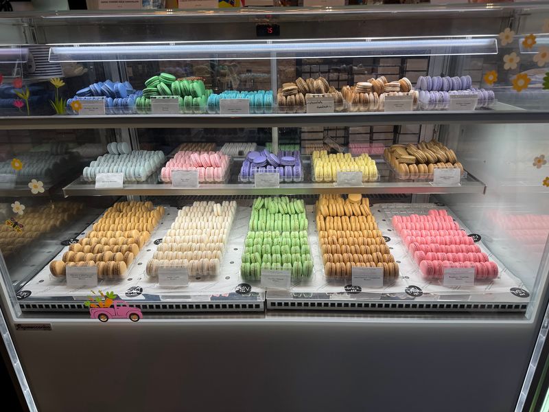 Macarons in Every Color of the Rainbow