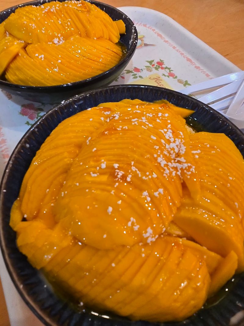 Mango Shaved Ice Is Your Cooldown After A Big Chorus Mango Shaved Ice Is Your Cooldown After A Big Chorus