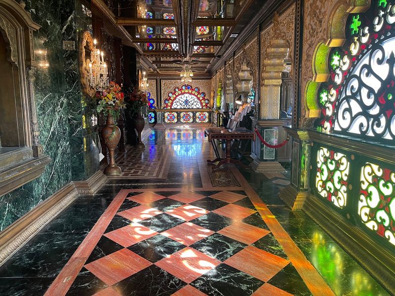 Marble From 17 Countries Under Crystal Chandeliers Marble From 17 Countries Under Crystal Chandeliers
