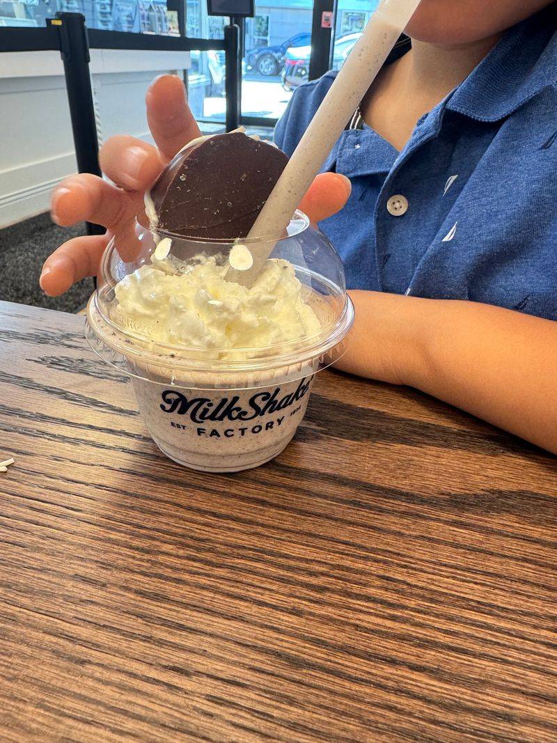 Molten Cups and Sundaes for the Spoon Crowd