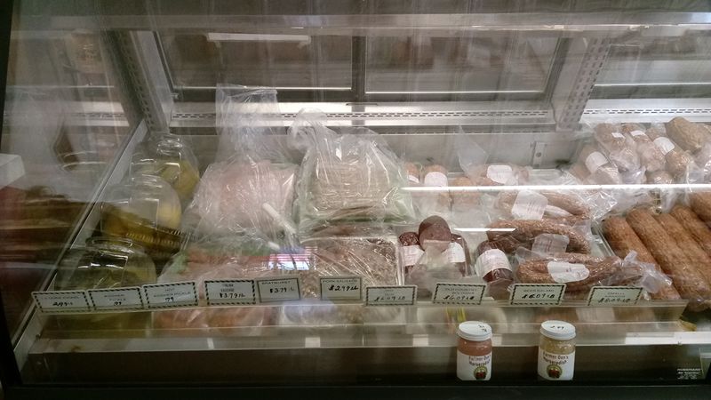 Old Country Bologna Deserves A Spot In Your Lunchbox Old Country Bologna Deserves A Spot In Your Lunchbox