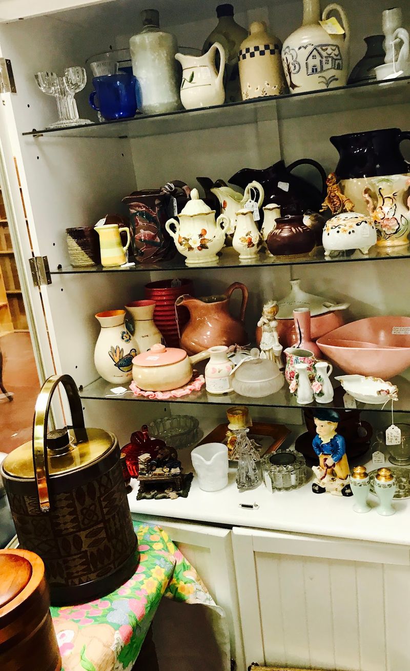 Old-Fashioned Shopping Beats Scrolling Every Time Old-Fashioned Shopping Beats Scrolling Every Time