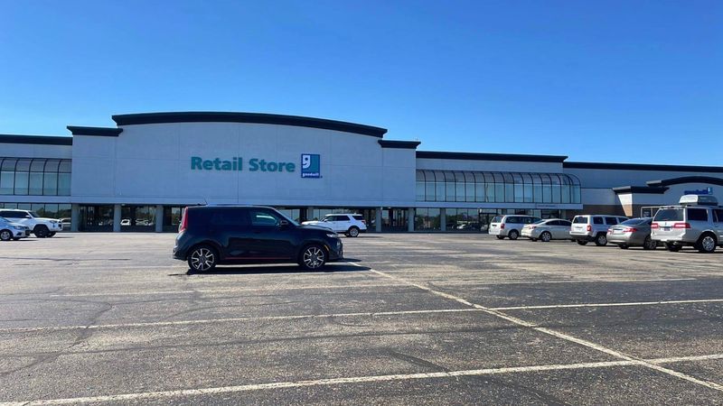 One Huge Building, Two Very Different Ways to Shop