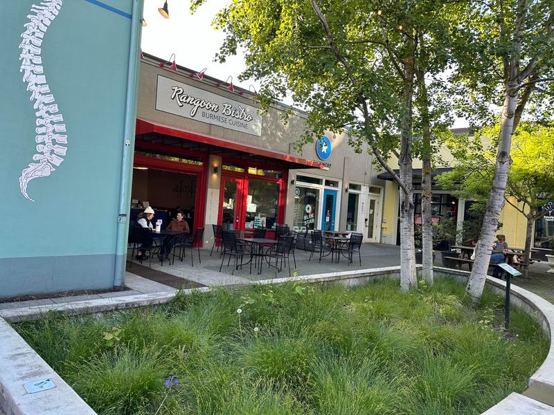 Outdoor Seating on a Quiet Southeast Street