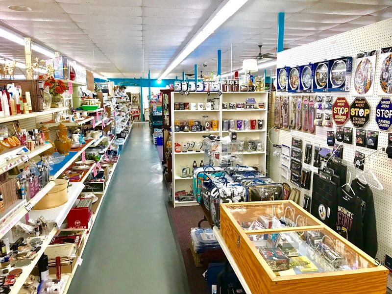 Over 100 Dealers Means Every Aisle Feels Like A New Store