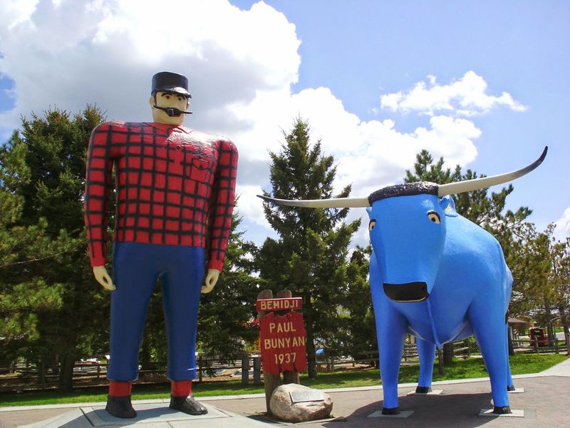 Paul Bunyan & Babe the Blue Ox Statues, Bemidji
