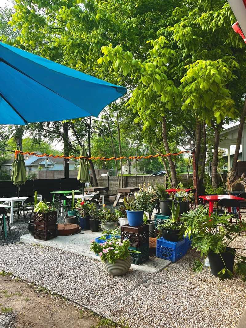 Plan For Sunshine, An Early Alarm, And An Alley Full Of Good Music