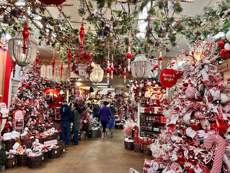 Plan Your Trip Before the Sleigh Bells Ring Plan Your Trip Before the Sleigh Bells Ring