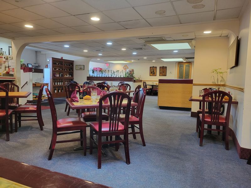 Plan Your Visit Around Lunch Specials, Takeout, And Monday Closures