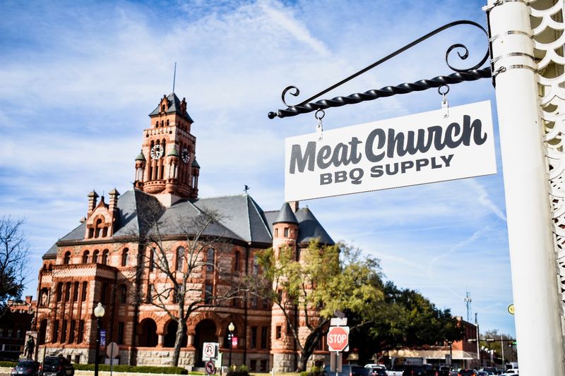 Planning a Visit to Downtown Waxahachie