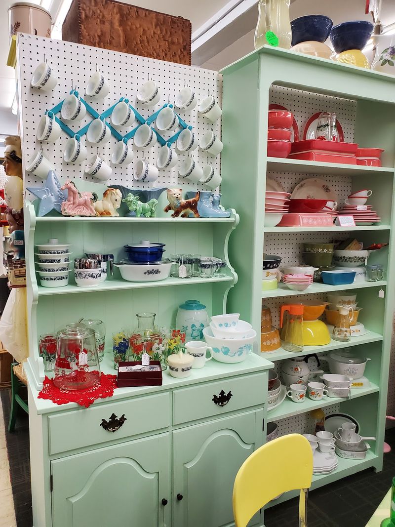 Pyrex Fans, Your Kitchen Is Calling