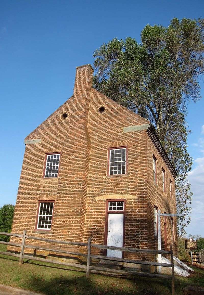 Quaker Neighbors Who Chose Courage