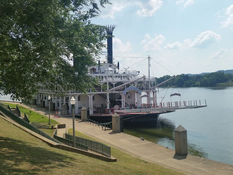 Riverboat Stories Live On Inside A Downtown Museum