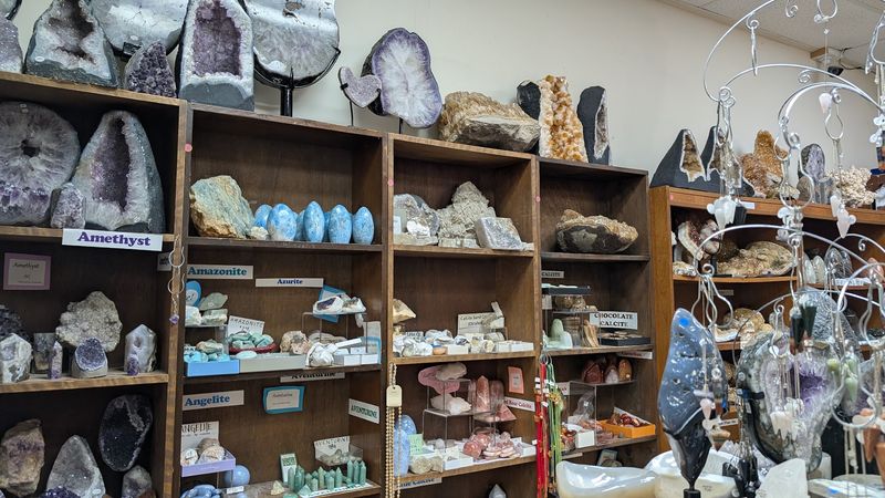 Rocks, Crystals, and Fossils for Every Kind of Collector Rocks, Crystals, and Fossils for Every Kind of Collector