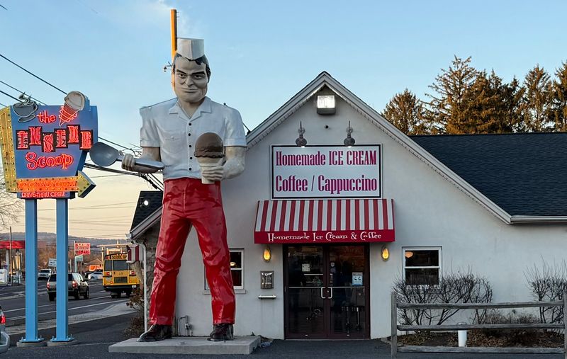 Say Hello to the Tallest Employee Who Never Takes a Break