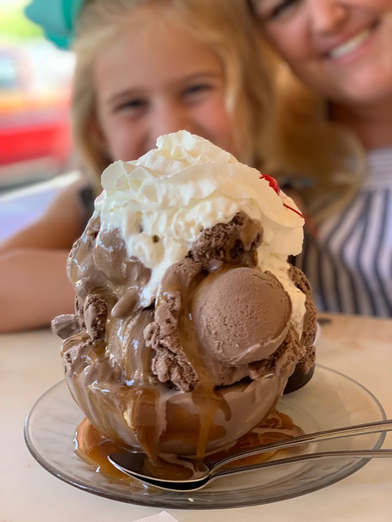 Scoops That Refuse To Stay Small