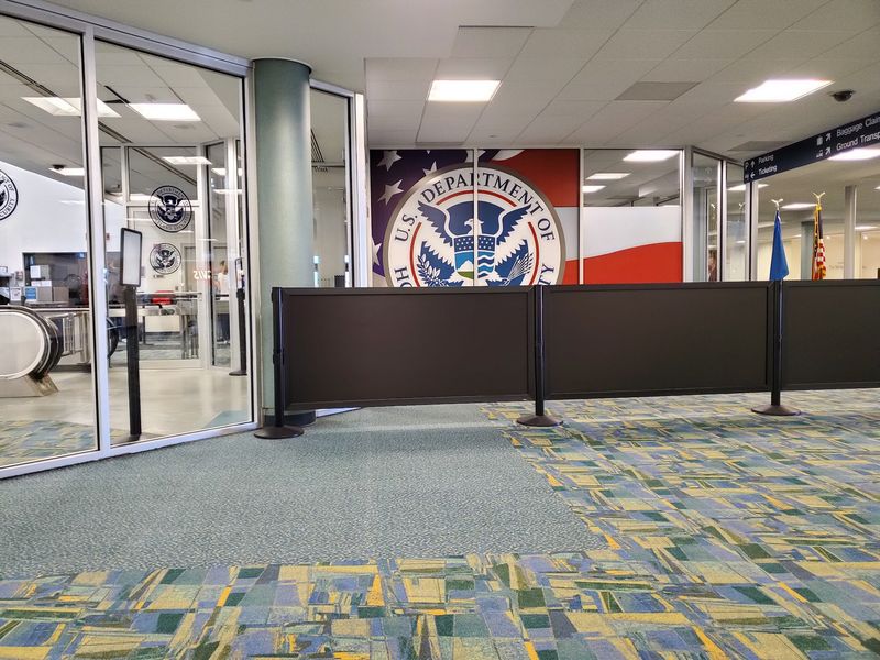Security Lines That Actually Move Security Lines That Actually Move