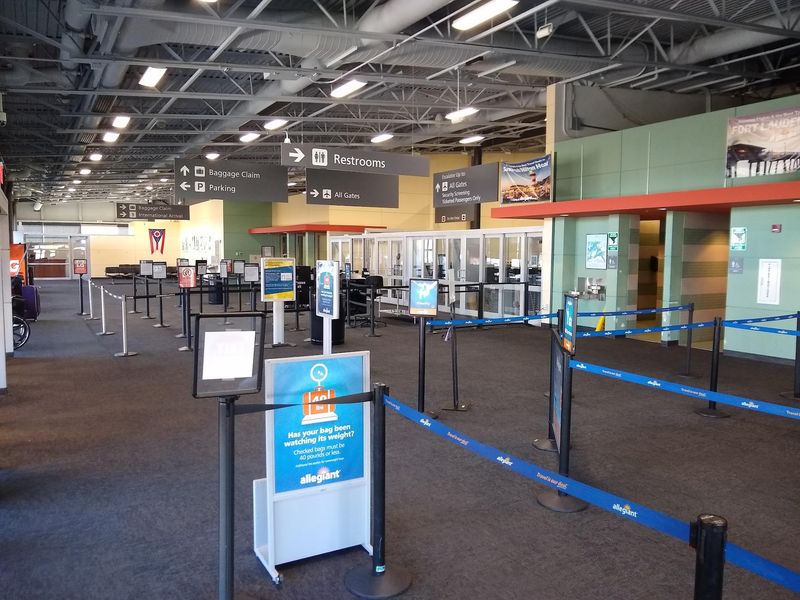 Security Lines That Barely Exist