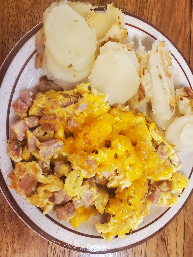 Set Your Alarm, Because Breakfast Hours Run Tight