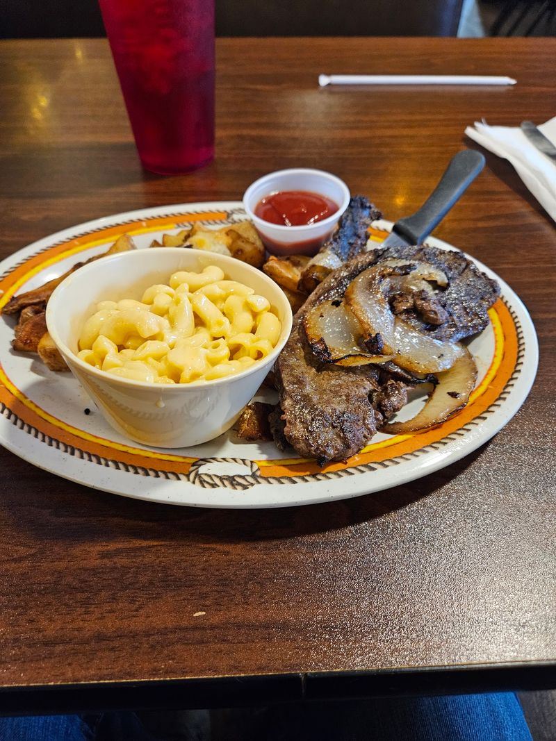 Shonet's Country Café, Milton, WV