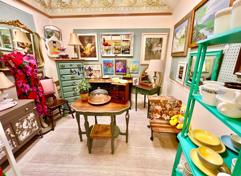 Shopping on Antique Row Doubles the Fun