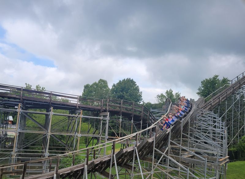 Sideways Turns Make This Woodie Act Like a Steel Coaster Sideways Turns Make This Woodie Act Like a Steel Coaster