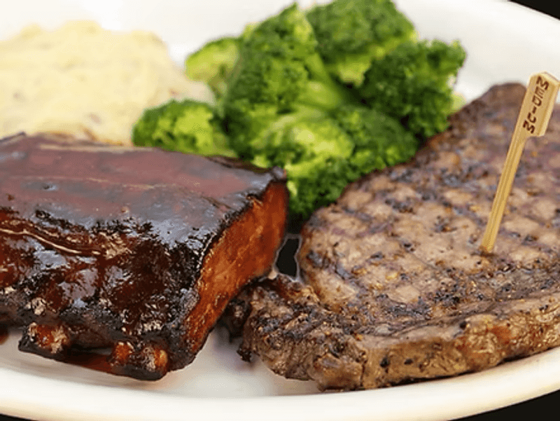 Smoke, Fire, and Ribs Worth the Napkins