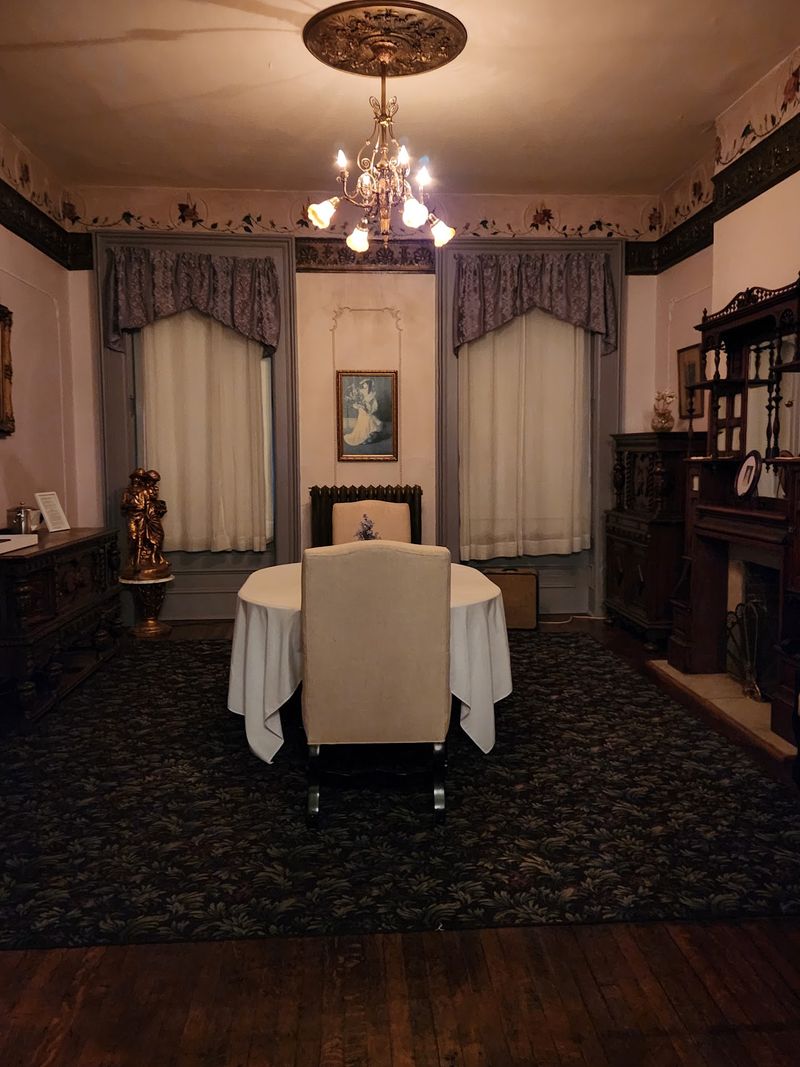 Spending The Night In A Room Full Of Stories Spending The Night In A Room Full Of Stories