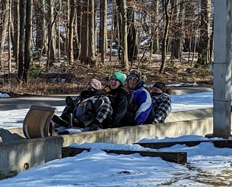 Squeeze Your Whole Crew Onto One Sled Squeeze Your Whole Crew Onto One Sled