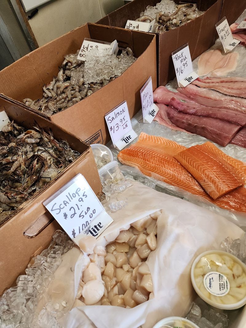 Take Home a Taste From the Seafood Market