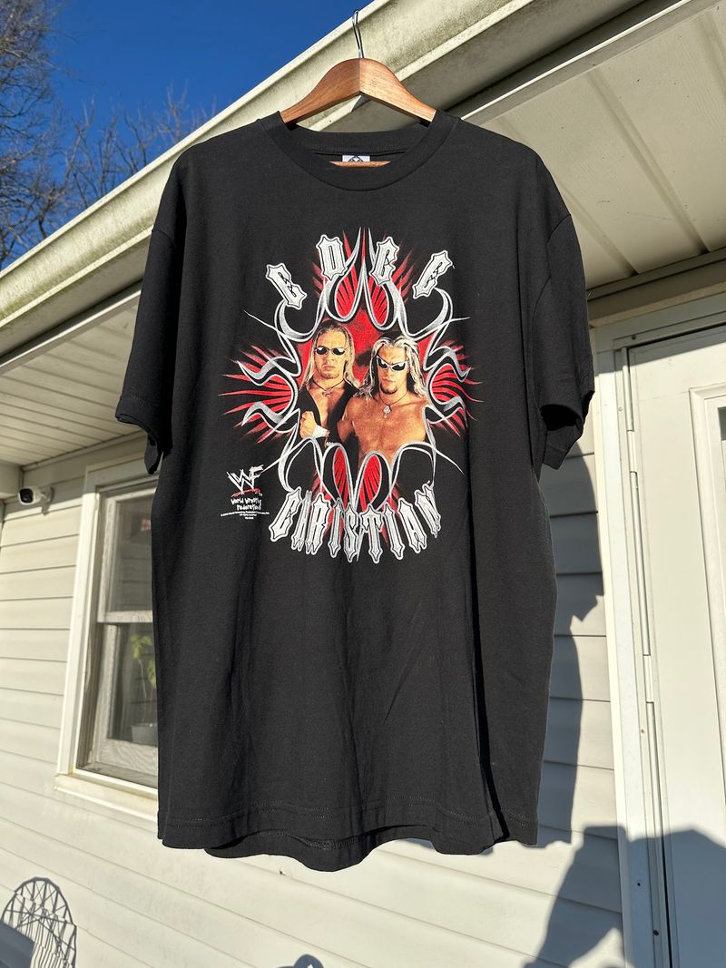 That Old Concert Tee In Your Drawer Could Become Store Credit